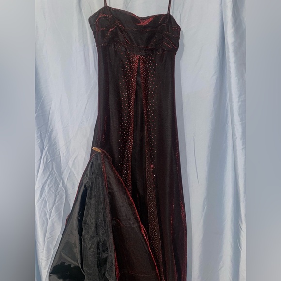 Red Two Toned black and red long sparkle prom dress Size Xs/S - Picture 12 of 16